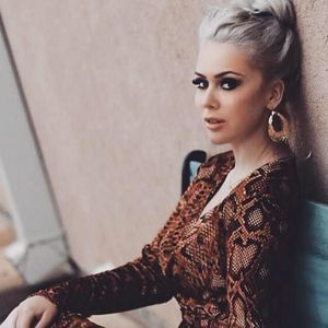 Meet your Posher, Samantha